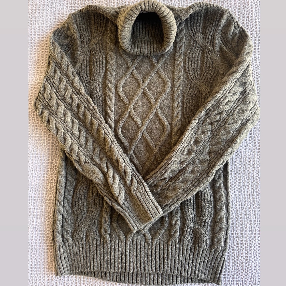 Express Green Cable Knit Turtleneck Sweater